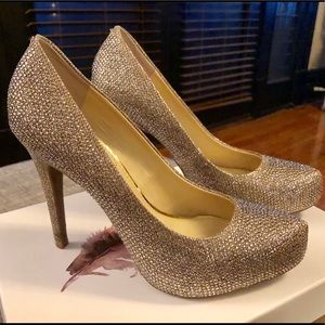 Jessica Simpson Parisah Platform Pump